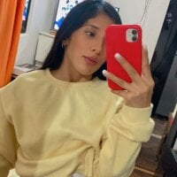 Vale_Montoya's Offline Chat Room