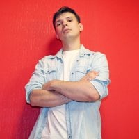 JohnnyCagge's Offline Chat Room