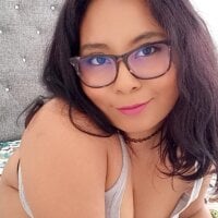 Cinnamon_Nina's Offline Chat Room