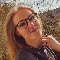 LauraLuxxx webcam