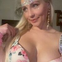 stinasquirts' Offline Chat Room