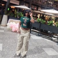 kittykhloe22 webcam model