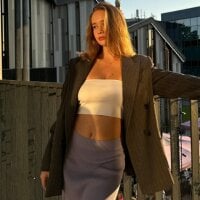 randihenley from Stripchat