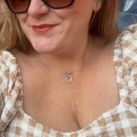 Curvy_Cora_40XXLive Webcam