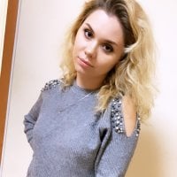 ChellaKuttyX's Offline Chat Room