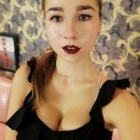 Naked_Vikki's Offline Chat Room