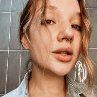 Alia_Laine's Offline Chat Room
