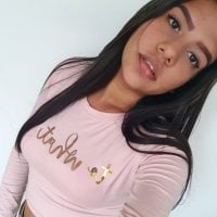 Tuchiquita_69 offline chatrum