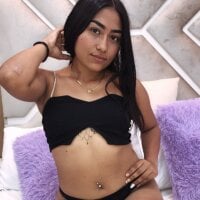 Sofia_Seex's Offline Chat Room