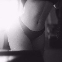 Juli18xxx's Offline Chat Room