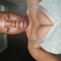 Sexyboobslipniples Adlı Modelin Çevrimdışı Sohbet Odası