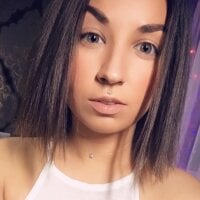 Blue_Kristal Adlı Modelin Çevrimdışı Sohbet Odası
