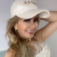 Angelinna_12's Offline Chat Room