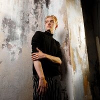 ArianaAndDavid's Offline Chat Room