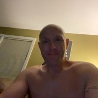 StraponDildo@xh's Offline Chat Room