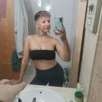 Offline chat soba modela Tarotista-nudista