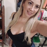 ห้องแชทออฟไลน์ของ CAROCYN