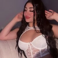 Emy_rosse__ model avatar