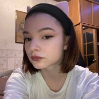 EmmaMilees fully nude on webcam for live porn video chat