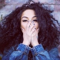 Monika_Baluchi__'s Offline Chat Room