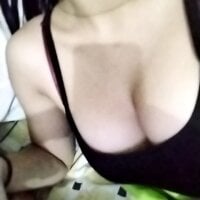 sexqueensex's Offline Chat Room