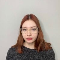 LolaPhillipsのオフラインチャットルーム