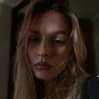 FreidaNawn webcam model