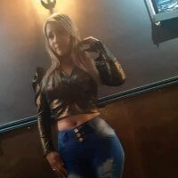 lina_fox18's Offline Chat Room