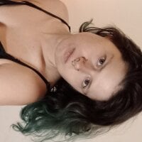 lilylachatte's Offline Chat Room