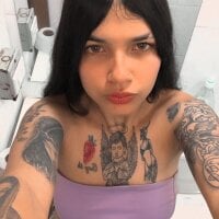 yvonne_dash1 webcam model