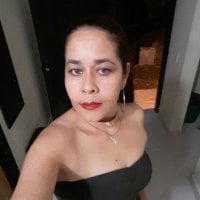 Luciana_Diaz's Offline Chat Room