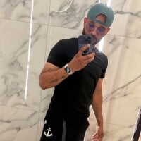 ebony_joseph05's Offline Chat Room