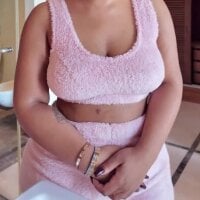 Mimmiebusty webcam model