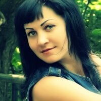 BelleGlossX's Offline Chat Room