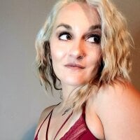 EllieRene's Offline Chat Room