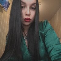 MaeHalloway's Offline Chat Room
