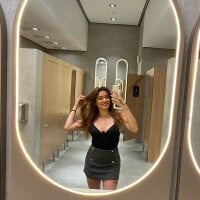 DiiDani webcam model