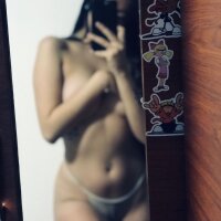 gabby_evans' Offline Chat Room