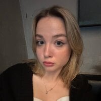 MistyMillerx offline chatrum