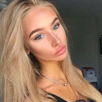 daisy_cole_ অফলাইন চ্যাট রুম