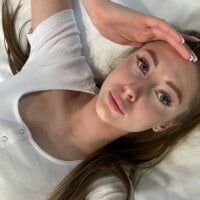 mybigtitsss model avatar