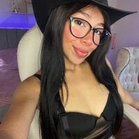 maddy18_pinkk