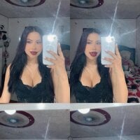 Emily_slaavee_bdsm webcam