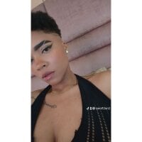 LuciaWallace's Avatar Pic