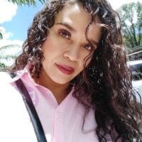 Alma_Sexyy webcam