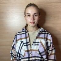 AlizeeLafleur's Offline Chat Room