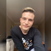 mrtvrlkk's Offline Chat Room