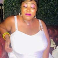GAIGANTICBOOBS webcam model
