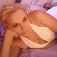 slamslutangie's Offline Chat Room