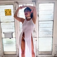 larah_uwu webcam model